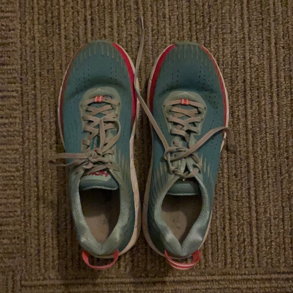 Women’s Hoka Shoes Size 9.5